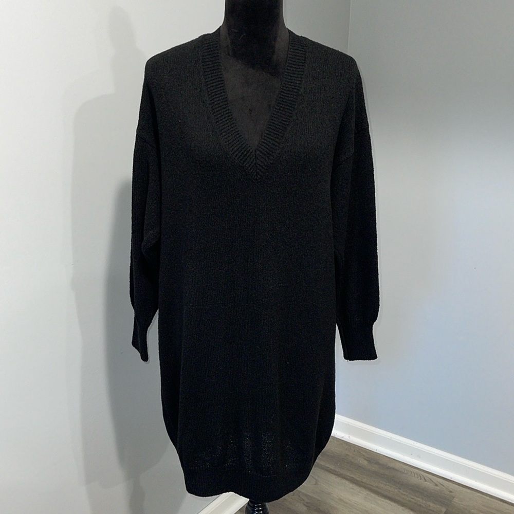 Zara women’s size Large black blouson sweater or dress v-neck NEW